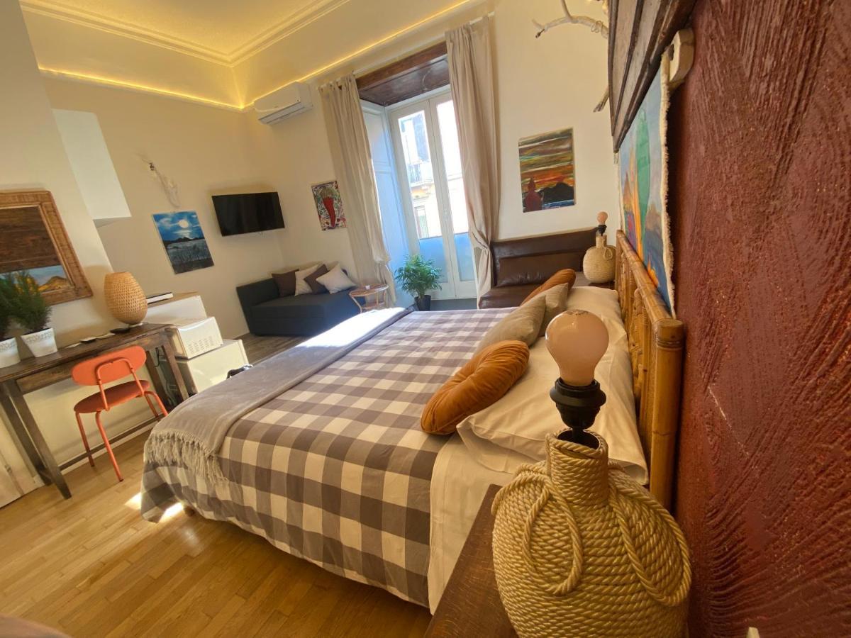 Corso 211 Beds & Suites Naples Luaran gambar