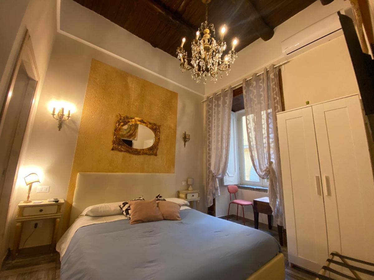 Corso 211 Beds & Suites Naples Luaran gambar