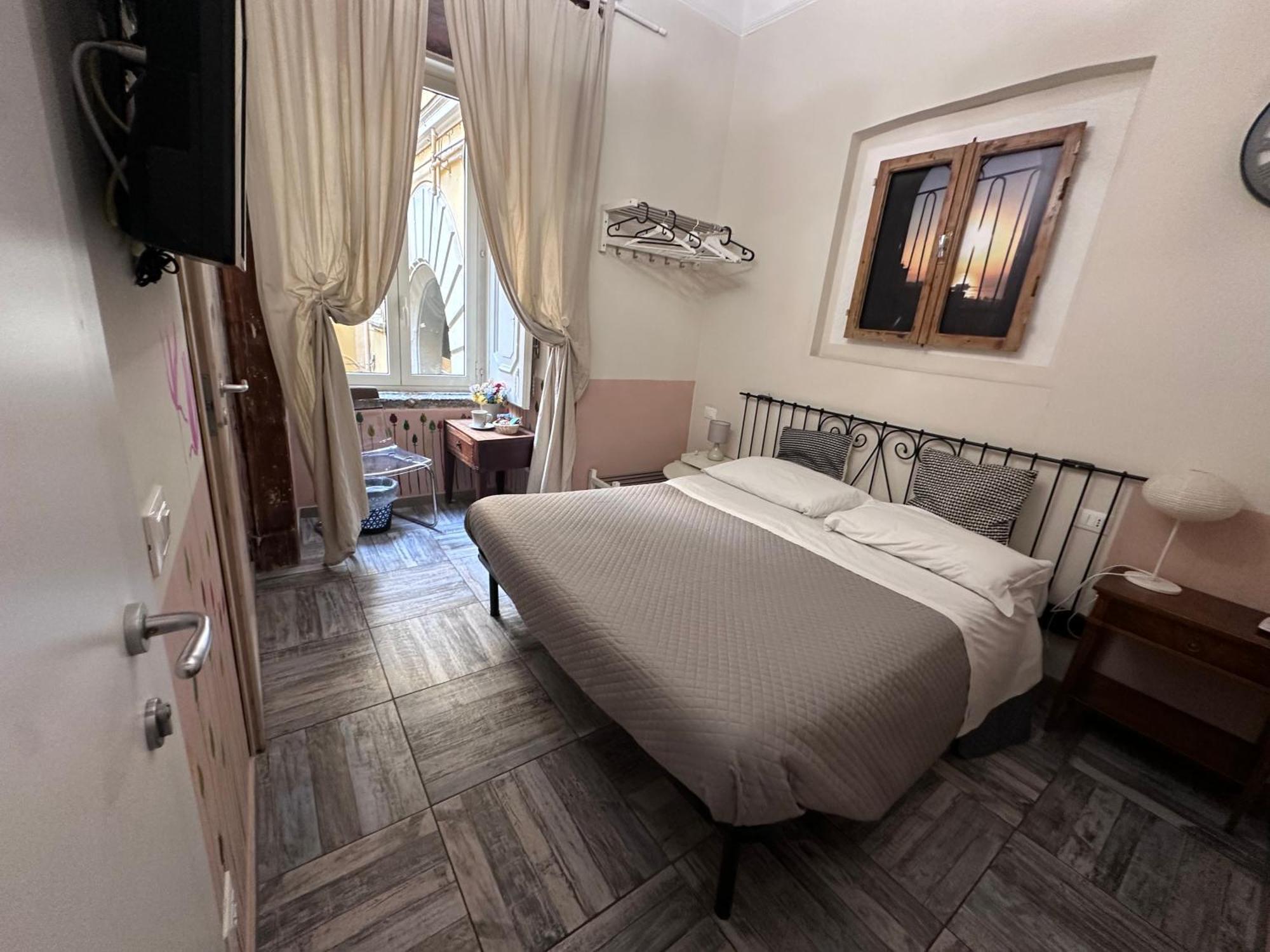 Corso 211 Beds & Suites Naples Luaran gambar