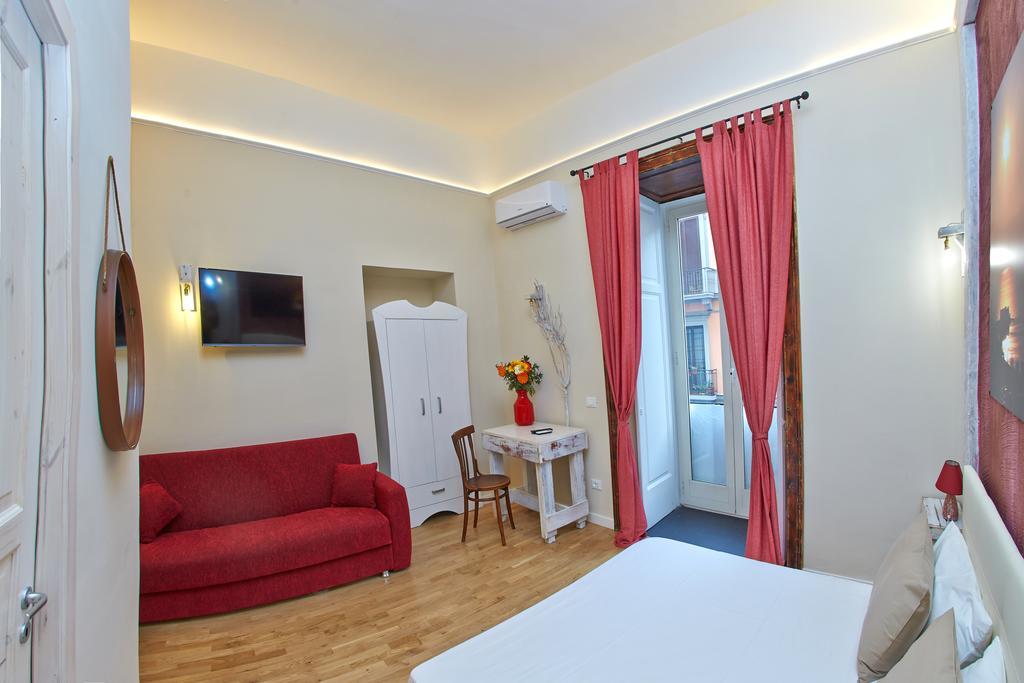 Corso 211 Beds & Suites Naples Luaran gambar